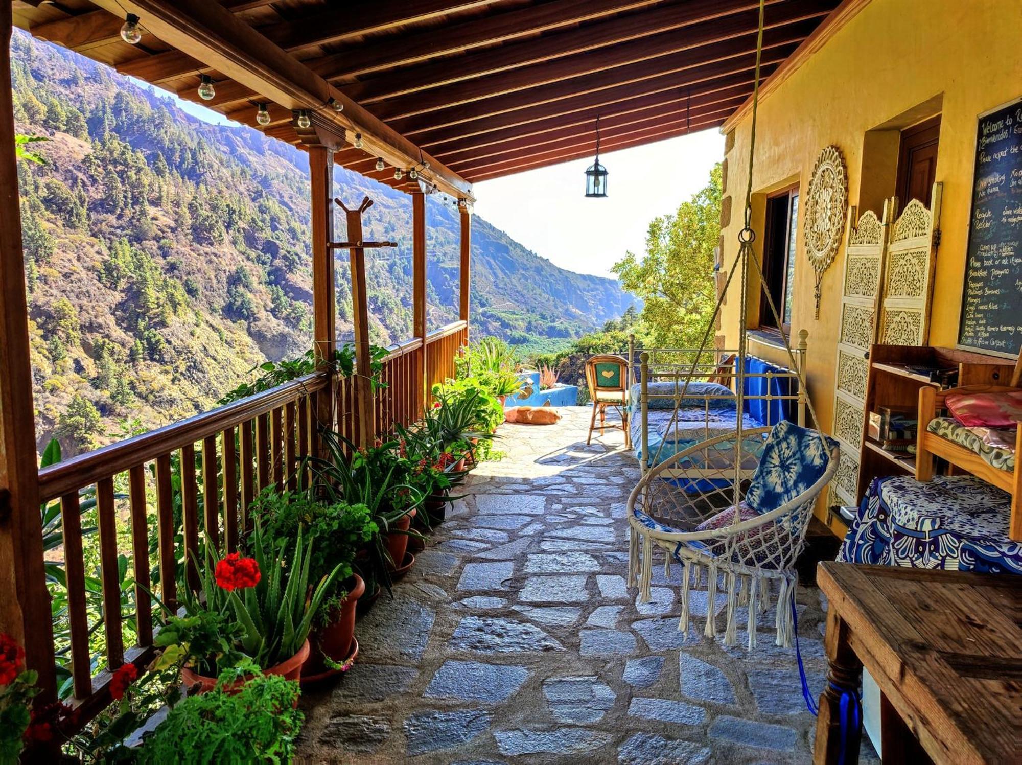 The Cradle Of The Moon, Rivendell Hotel El Paso Luaran gambar